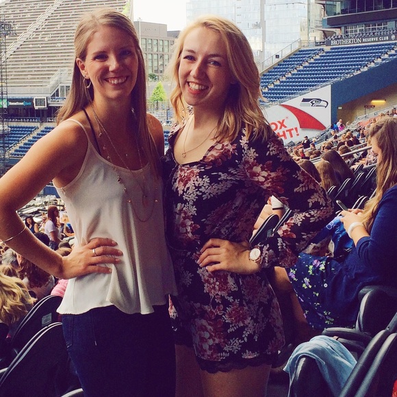 Free People long sleeve flowered romper - Picture 1 of 5